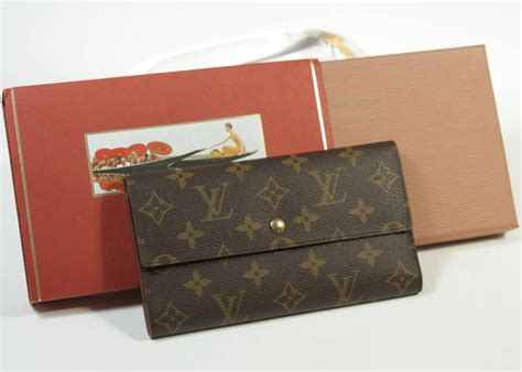 louis vuitton wallet box|More.